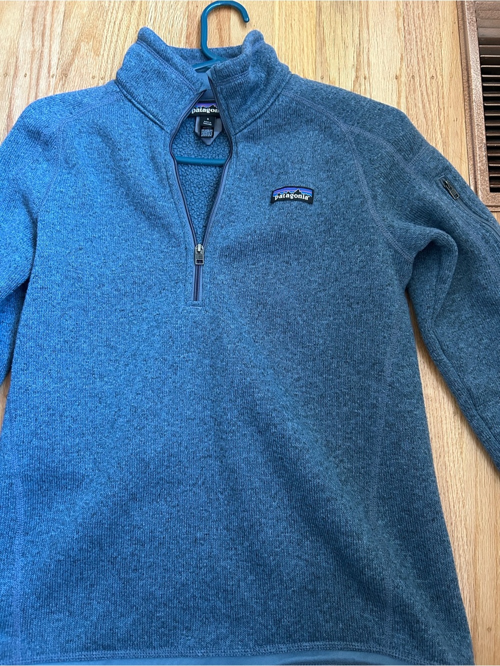 Patagonia women’s Half-Zip Sweater - Teal